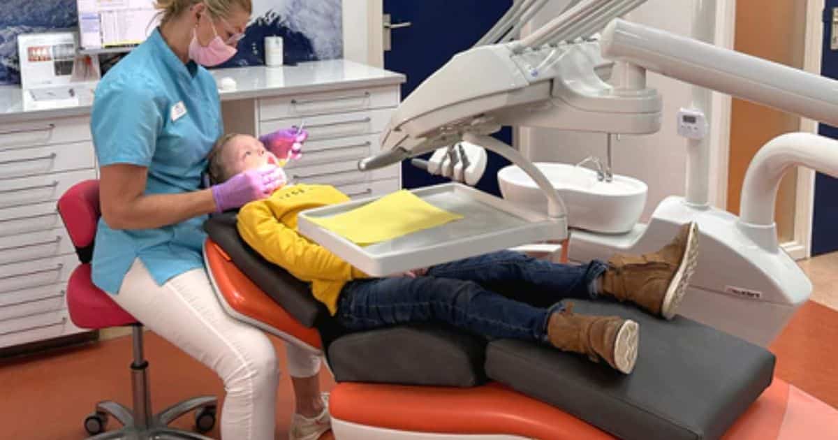 Importance of Proper Dental Chair Positioning