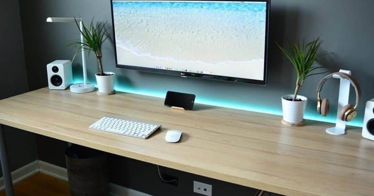 Ideal Depth for a Computer Desk